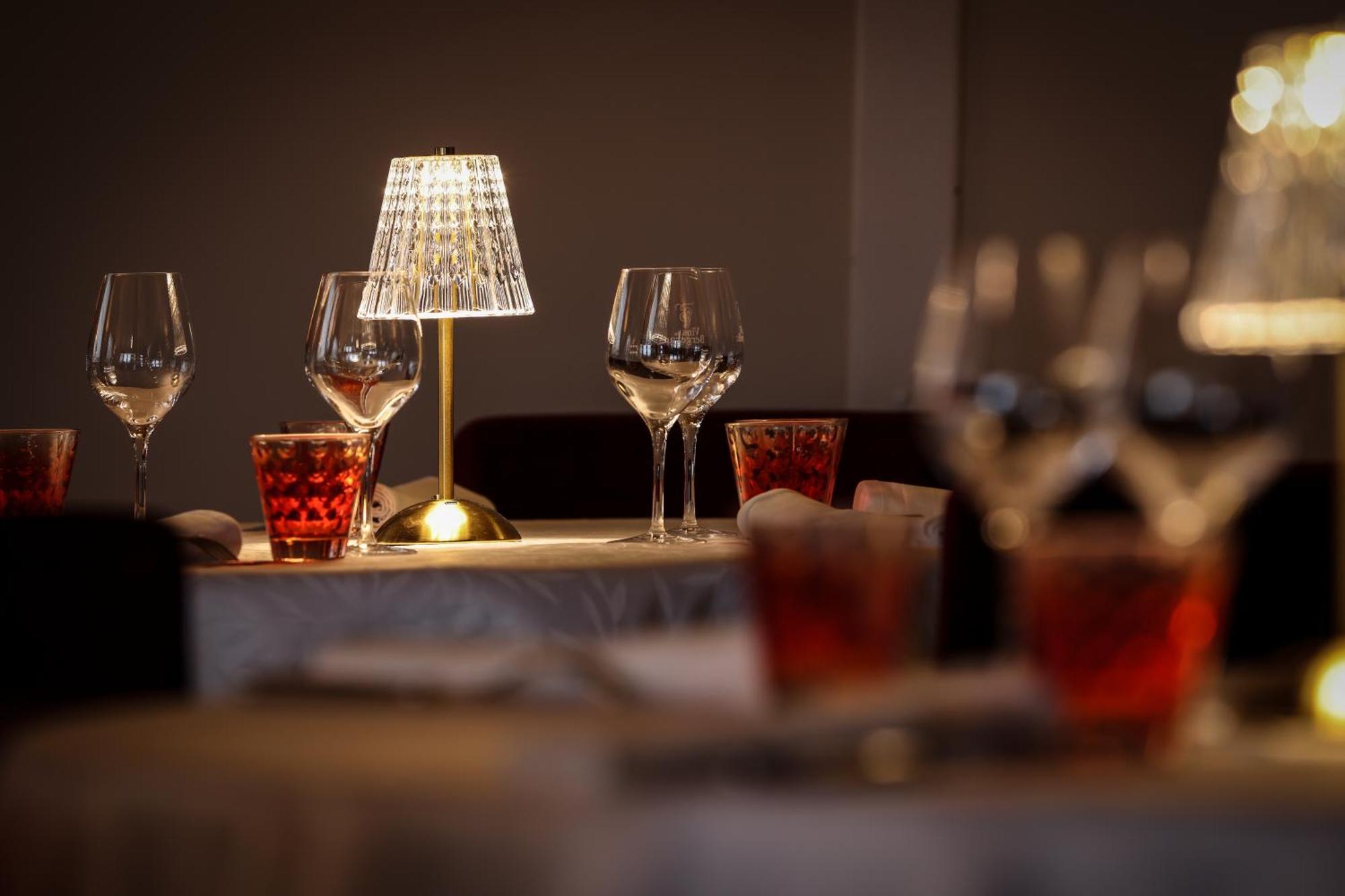 Logis Hotel-Restaurant Les Voyageurs La Coquille Kültér fotó
