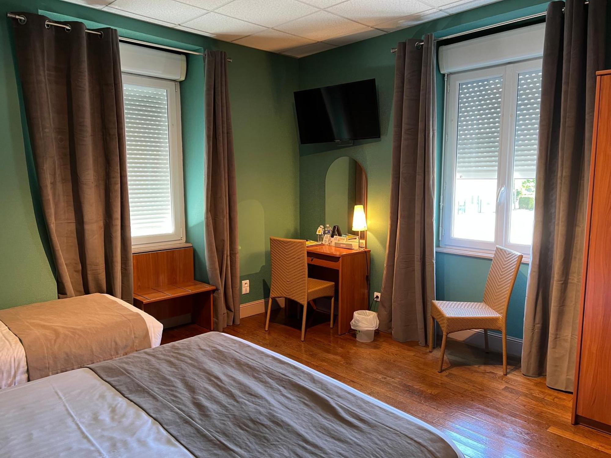 Logis Hotel-Restaurant Les Voyageurs La Coquille Kültér fotó