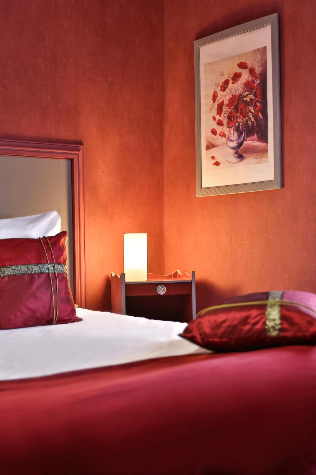Logis Hotel-Restaurant Les Voyageurs La Coquille Kültér fotó