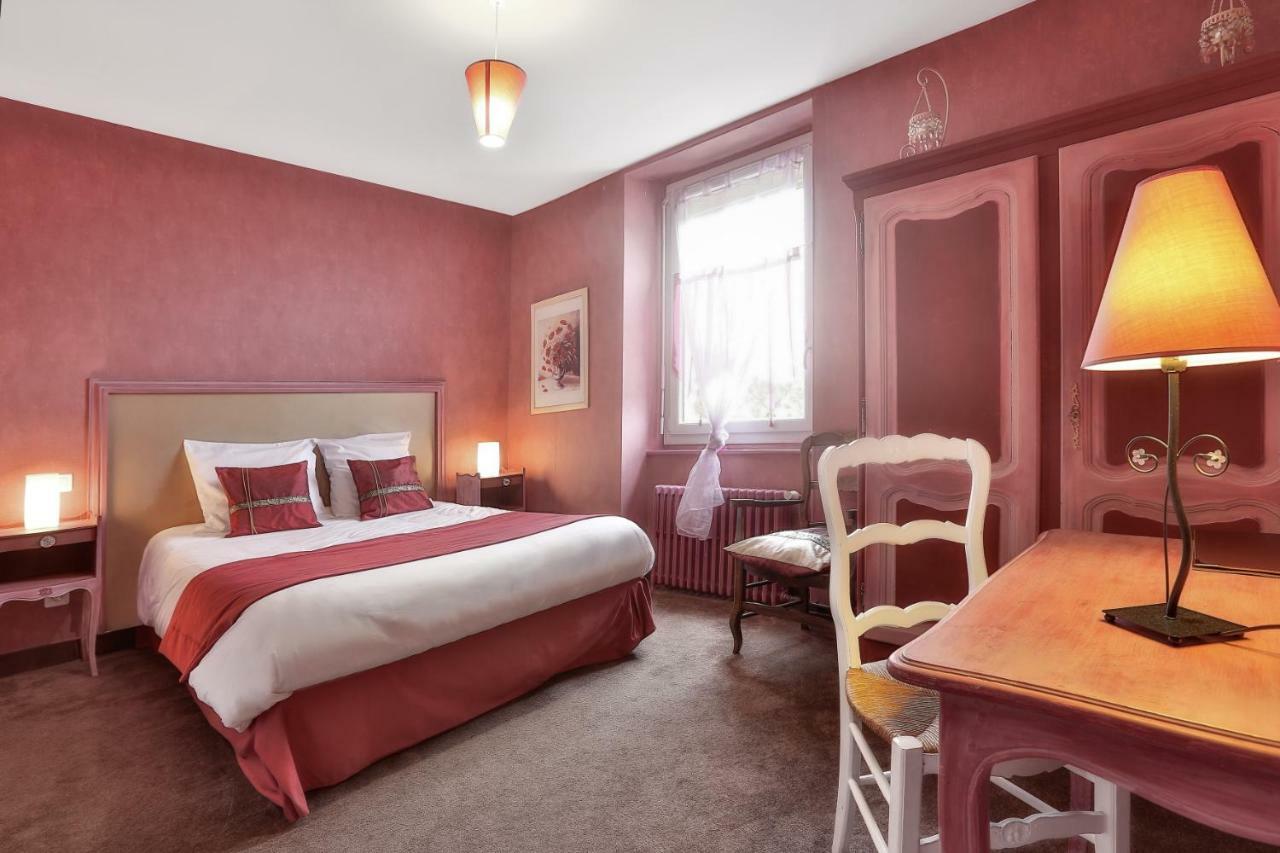Logis Hotel-Restaurant Les Voyageurs La Coquille Kültér fotó
